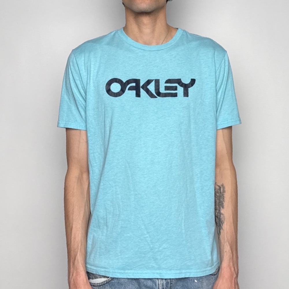 Oakley Mens Regular Fit Graphic Logo T-Shirt Light Blue Heather Short Sleeve L